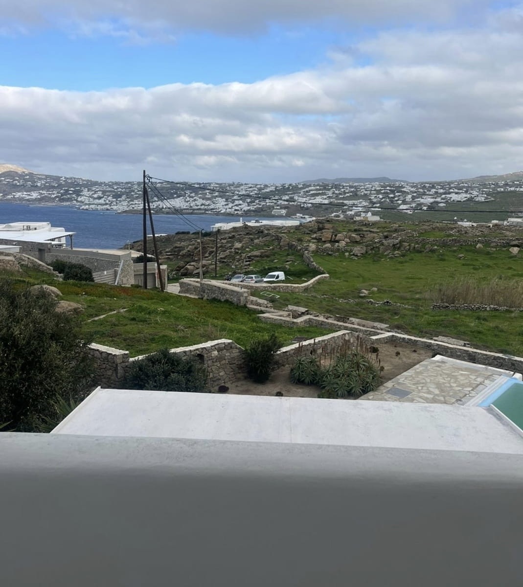 Αγγελίες - Μύκονος - Ενοικίαση μεζονέτας στον Ορνό