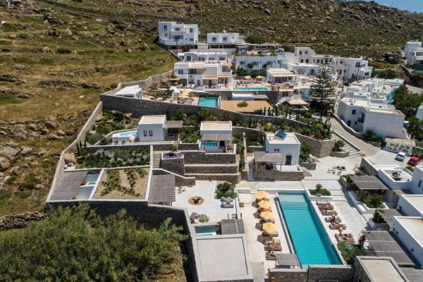 general-mykonos20357CB25F-4D03-C329-8422-00F531DCF8C2.jpg